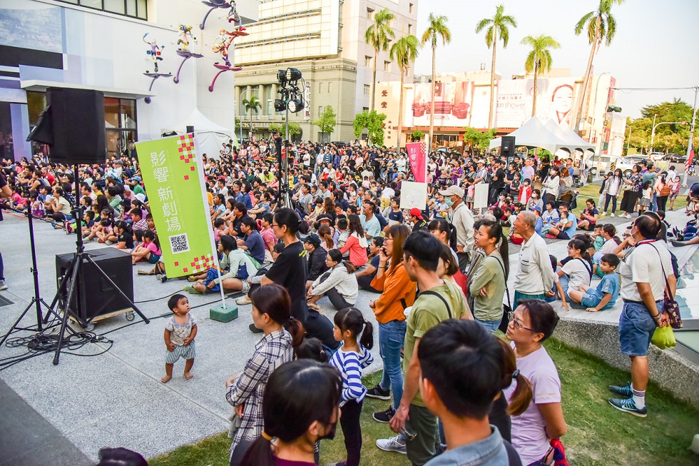 2019臺南藝術節《動物趴》演出，吸引不少觀眾同樂。