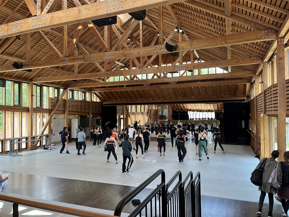 雅各枕學苑（The School at Jacob's Pillow）所舉辦，為期兩週的音樂劇場工作坊。