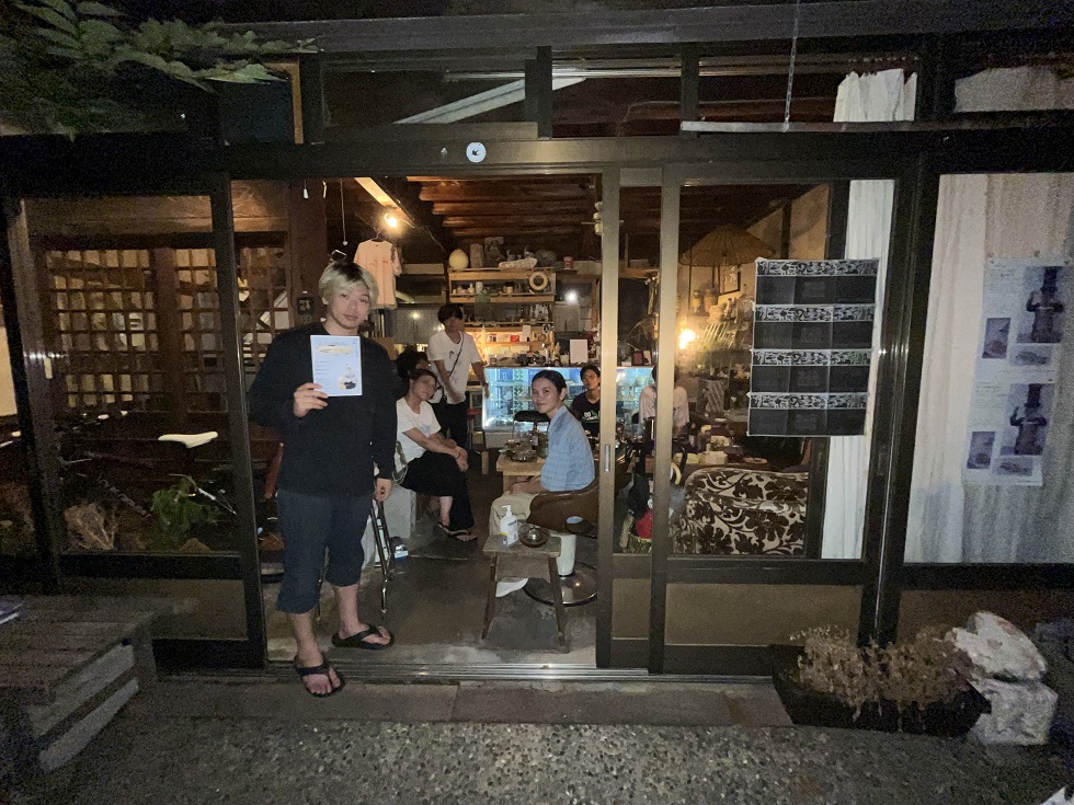 每個月1號舉辦的「北坂會議」壽司派對，為大家製造相聚的理由。