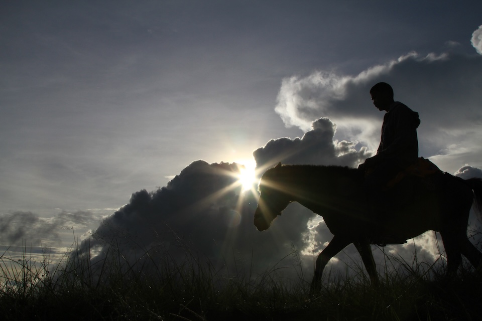 李立劭的滇緬游擊隊第三部曲為《那山人這山事》，圖為於泰寮邊境所拍攝的劇照。（攝影／權國瑋）
