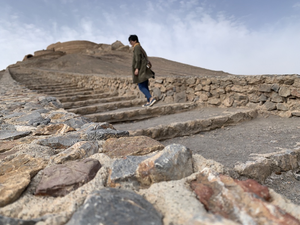 寂靜之塔（Silent Tower），古波斯祆教（又稱拜火教、索羅亞斯德教）執行天葬的聖地。