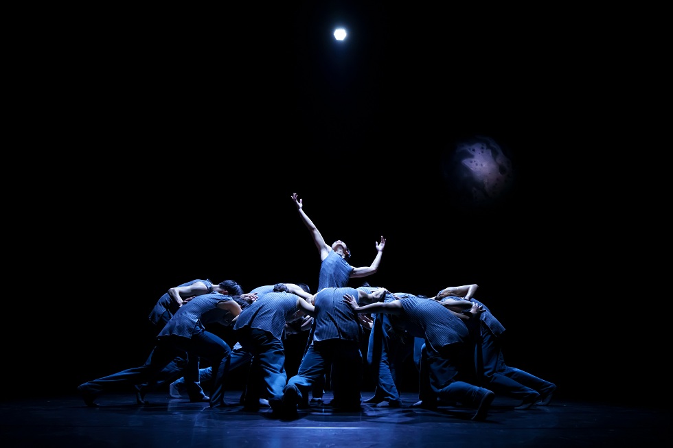 舞蹈空間×島崎徹《往月的方向去》，2023。