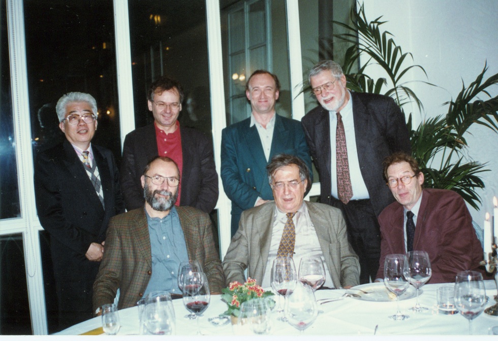 2001年赴奧地利薩爾茲堡擔任「國際莫札特作曲比賽」評審。