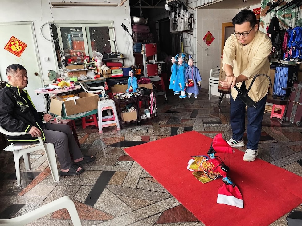 郭建甫曾於2020年度參與國藝會「海外藝遊專案」，赴泉州學習傀儡戲。