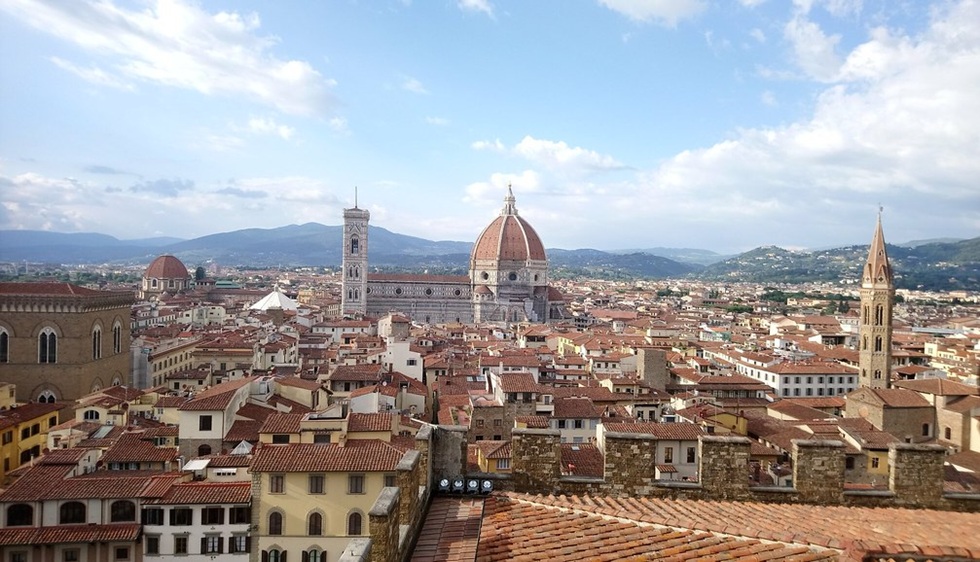 於舊宮(Palazzo Vecchio)頂樓眺望佛羅倫斯。