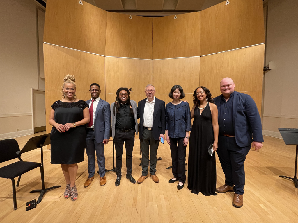 赴美留學期間的所遇與所學，亦深深地影響了李元貞的創作。