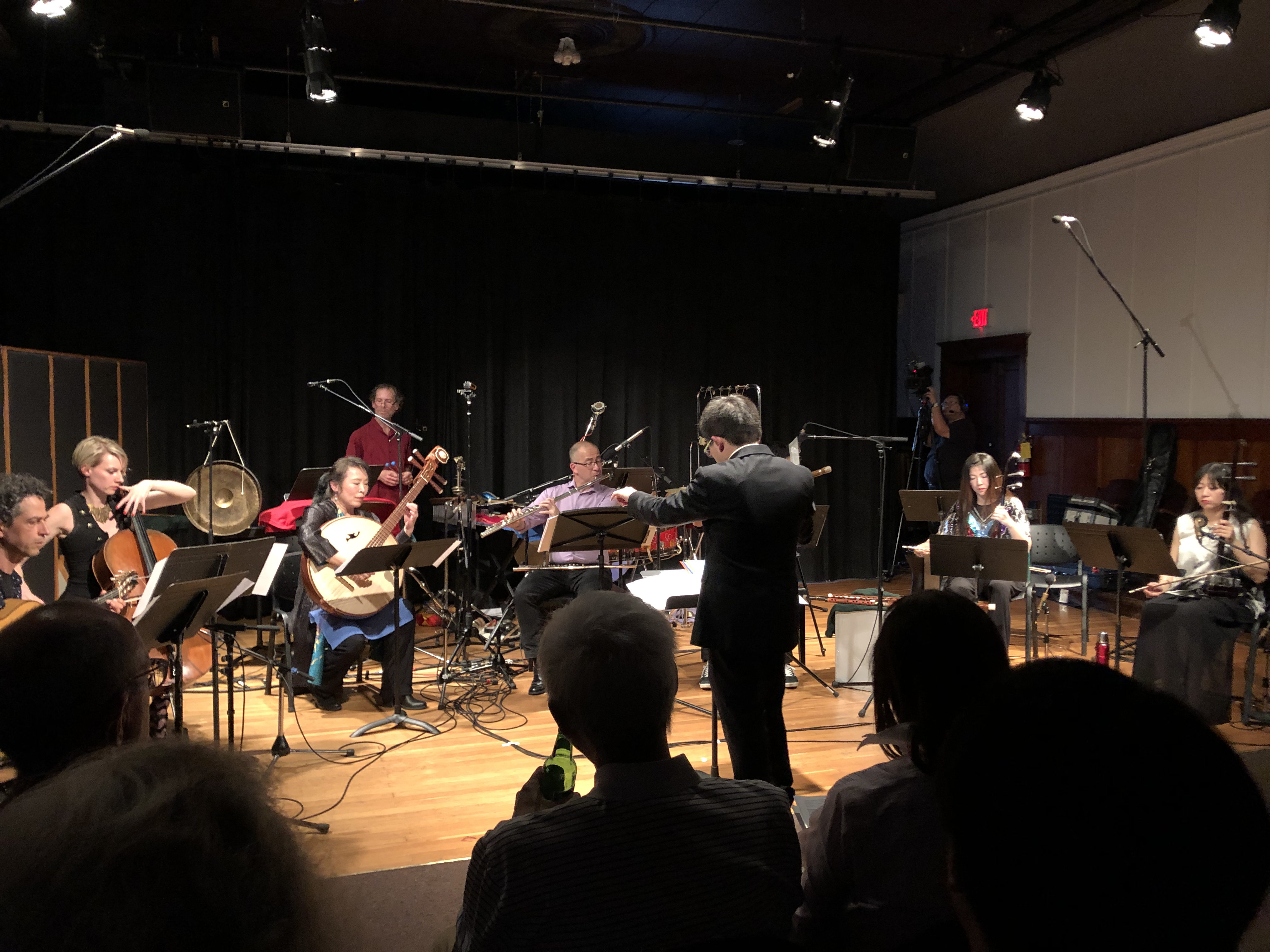 《離歌之二》環繞著李元貞祖母況光福的吟唱，描繪戰亂離散的記憶與心境，並寄託對祖母的追思與祈福。陳志昇指揮龍吟滄海樂團，2019年於溫哥華首演。