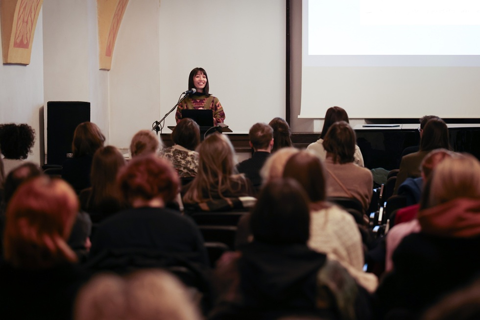 於立陶宛美術學院演講。