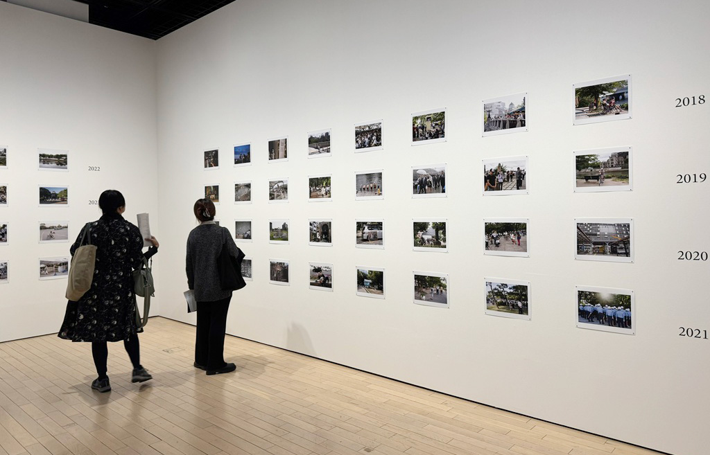 擁有三萬多幀藏品的東京都寫真美術館，以館藏品策劃為展覽基調。（上：賴志婷提供；下：高慈敏提供）