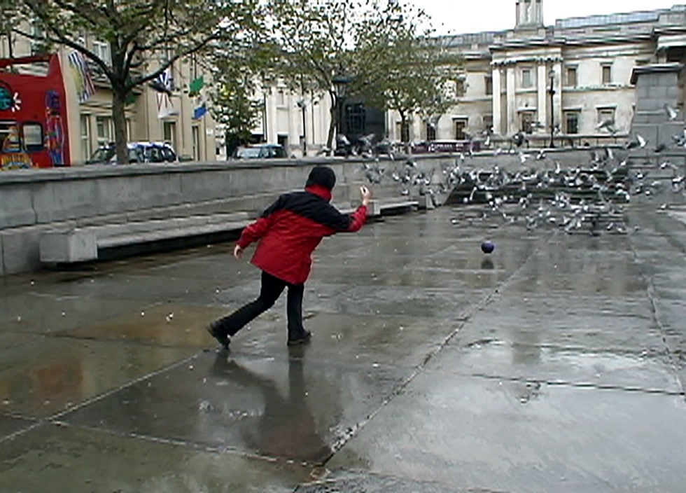 崔廣宇，《系統生活捷徑—表皮生活圈：城市精神》，行動紀錄／單頻錄像，7'50"，2005。（崔廣宇提供）
