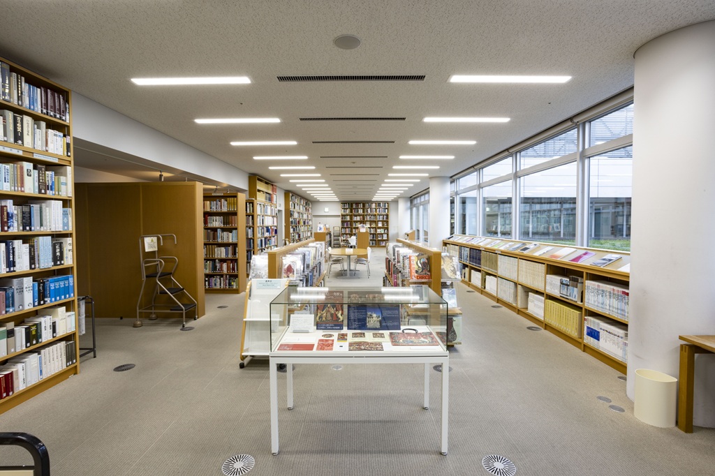 NACT國立新美術館的藝術圖書館。（NACT國立新美術館提供）