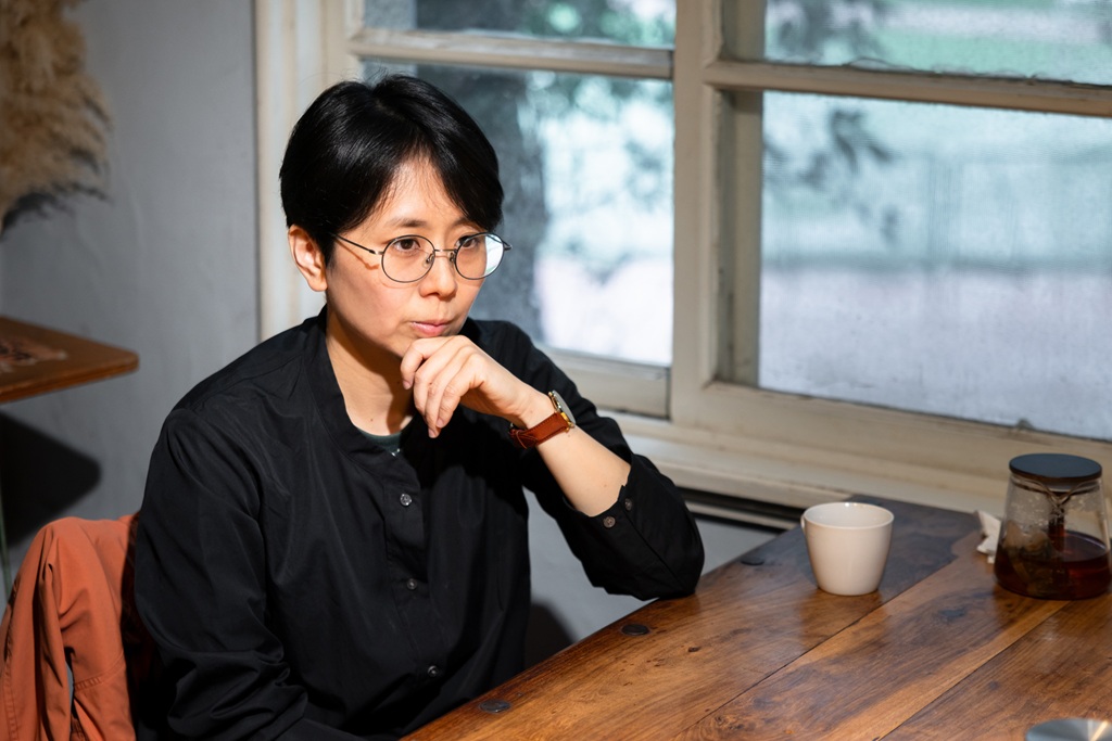 兼有藝術家身分、綽號為「超人」的張允菡。（攝影／呂國瑋）