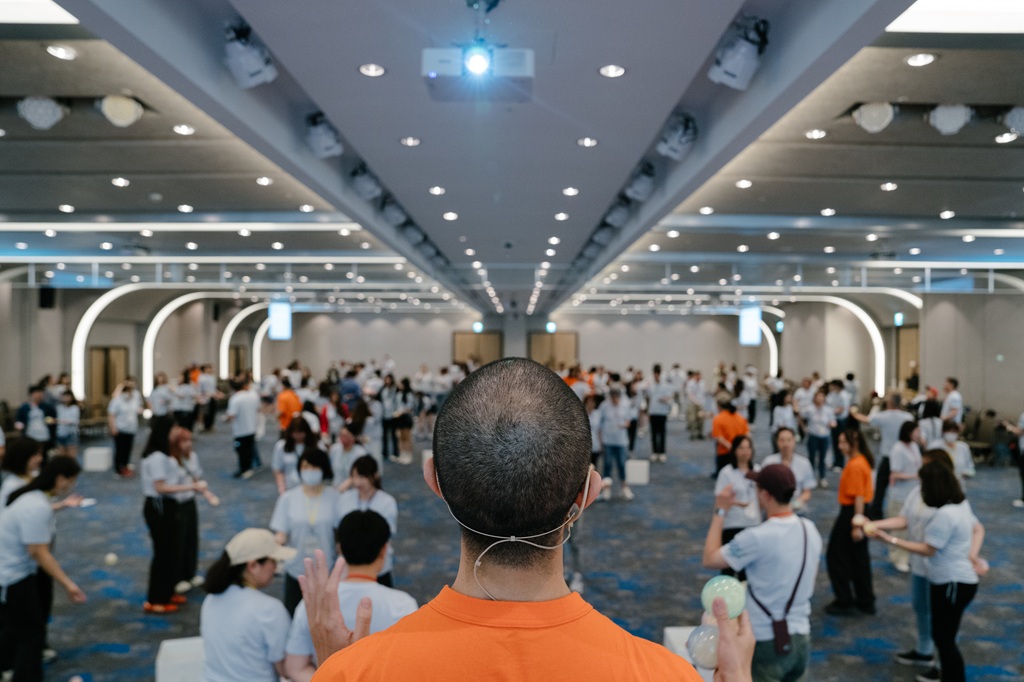近期所開展的，馬戲出現在舞台之外的新可能：企業共識營。（攝影／吳伽莉，合室提供）